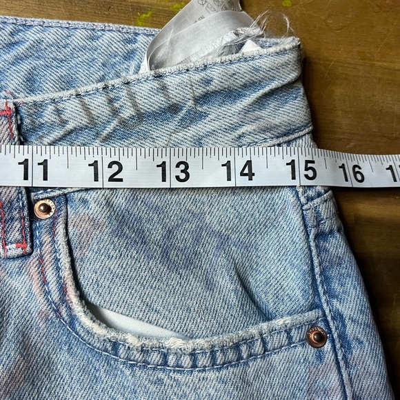 Bershka Women's Graffiti Print Light Wash high waisted straight Jeans Size 8 - Picture 6 of 6